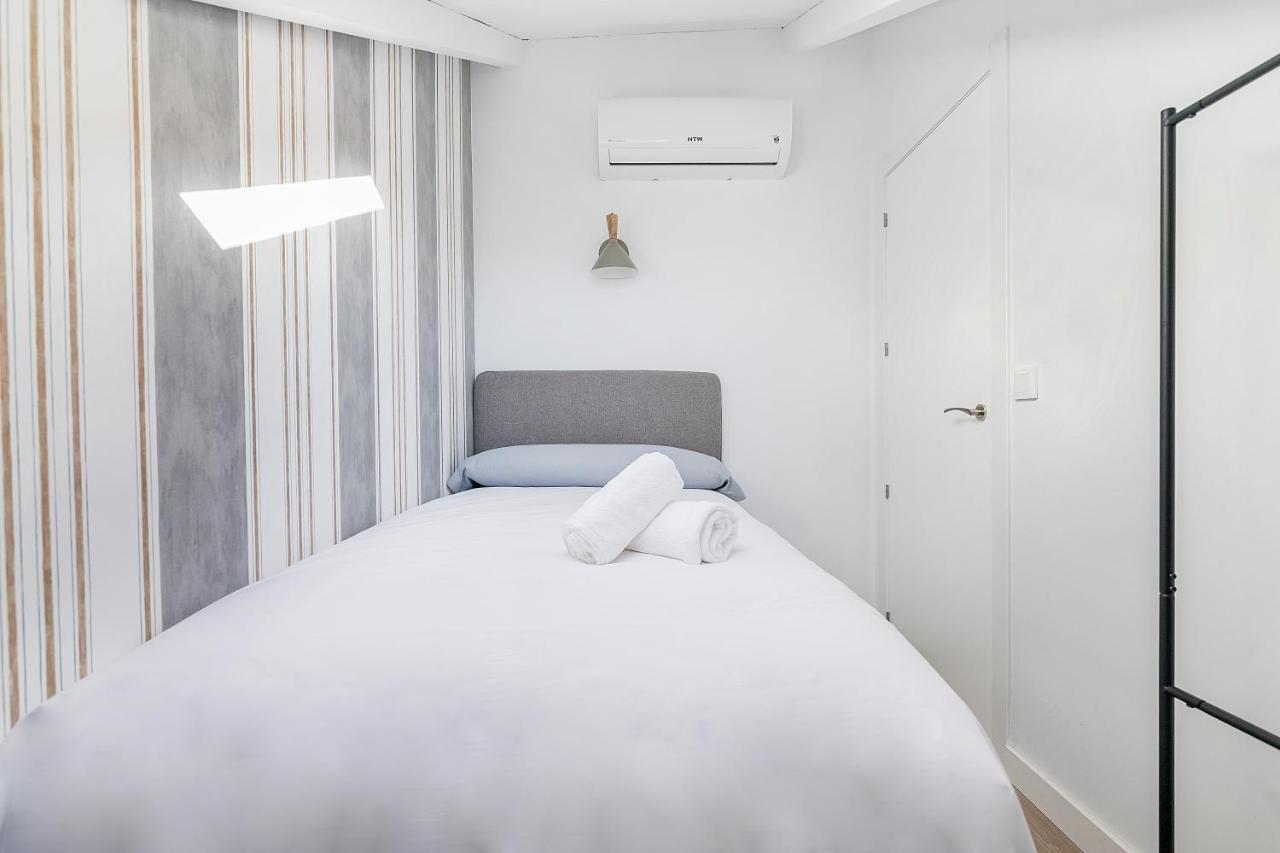 Bhost - Regina VII Apartment Cordoba Luaran gambar